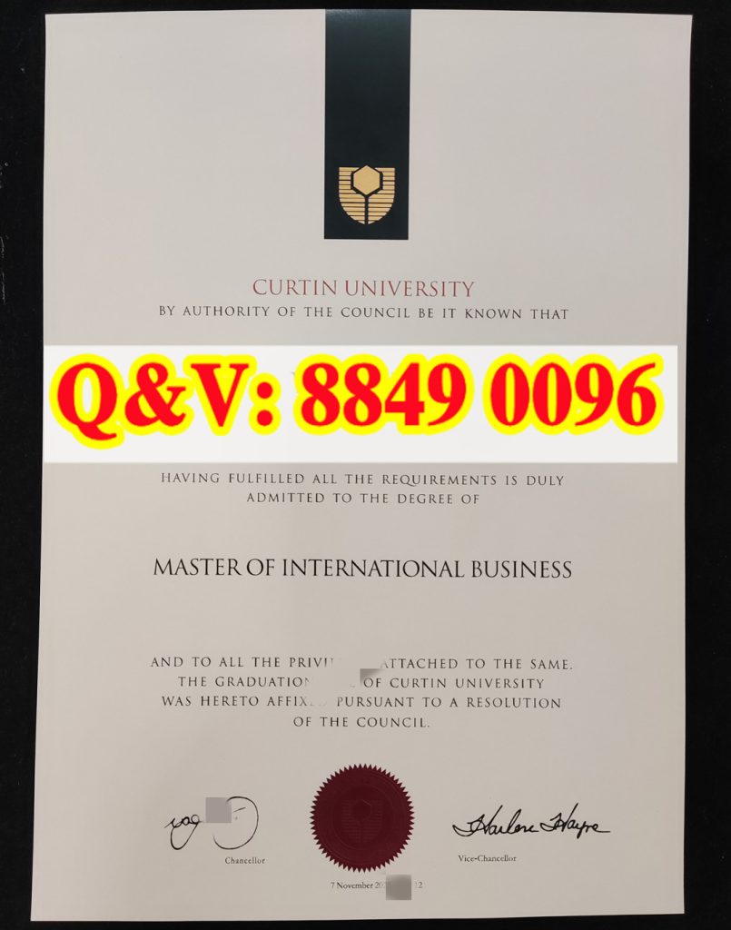 实拍澳大利亚科廷大学 Curtin University 官方国际商务硕士学位证书,持有人 Yichao Wu,2025 年 11 月 7 日西澳珀斯颁发;证书顶部竖条黑底金盾校徽专属版式,页面底部中央酒红色锯齿浮雕圆形校印,校长、副校长两道独立手写签署;澳大利亚 TEQSA、中国留服双重认证澳洲公立顶尖商科硕士原版学历证实拍样本,可配套同校硕士成绩单成套使用。