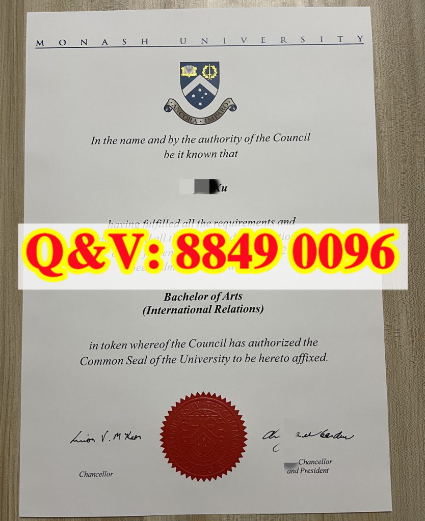 澳洲莫纳什大学 Monash University 颁发 Bachelor of Arts (International Relations) 国际关系文学学士学位证书，全英文西式标准文书版式，顶部通栏印刷 MONASH UNIVERSITY 校名，页面上方居中放置院校专属盾形校徽与校训 Ancora Imparo，正文载明修满全部课程、通过所有考核。