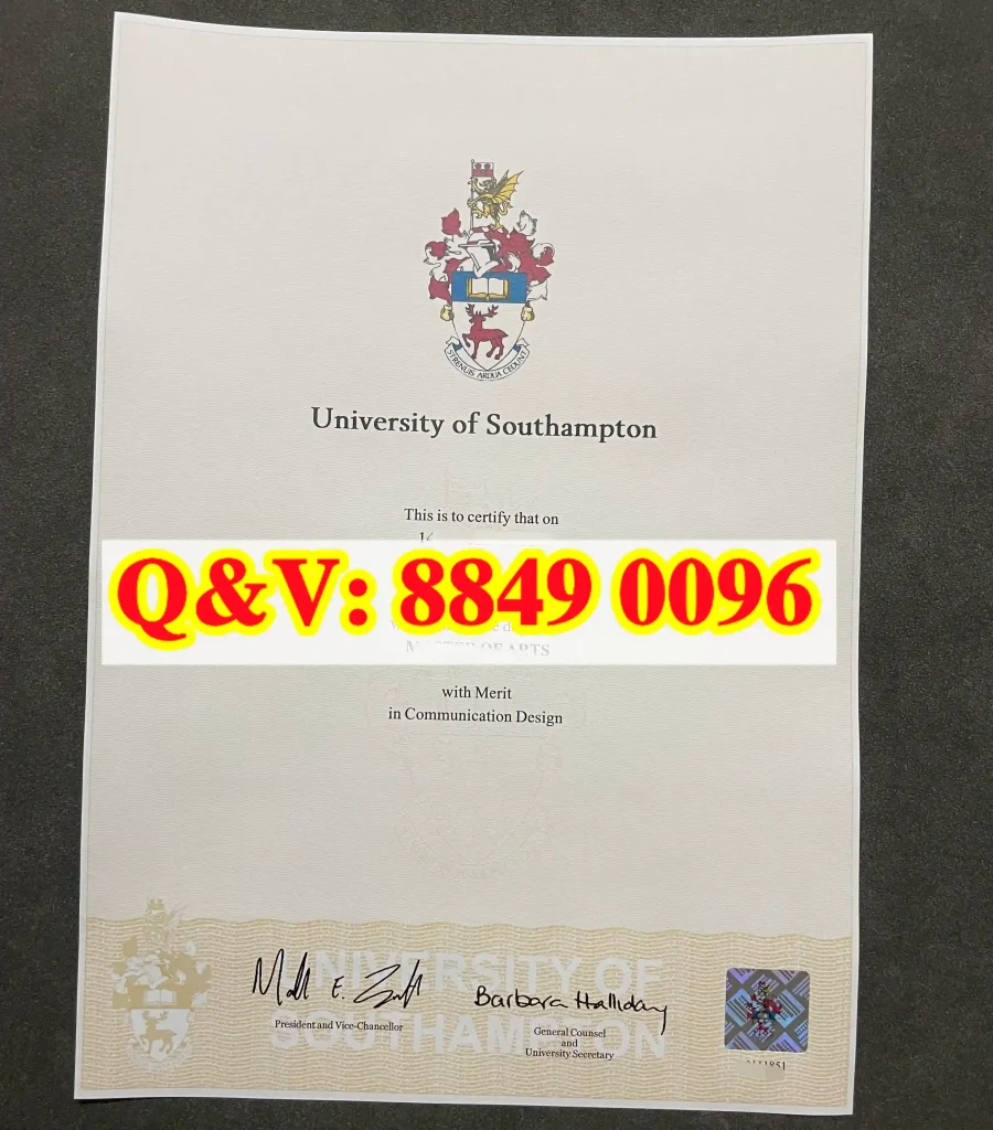 实拍英国南安普顿大学毕业证,university of southampton diploma,南安普顿大学毕业证模版