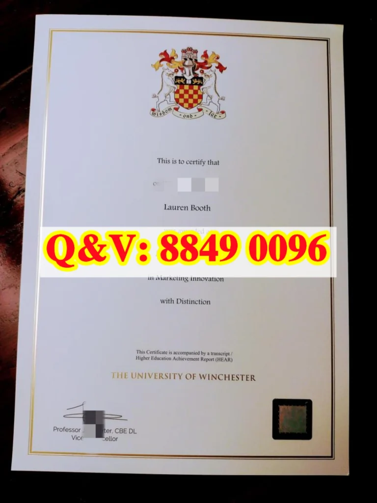 英国温切斯特大学毕业证实拍,英国温切斯特大学文凭样版,University Of Winchester degree,英国温切斯特大学学历样本